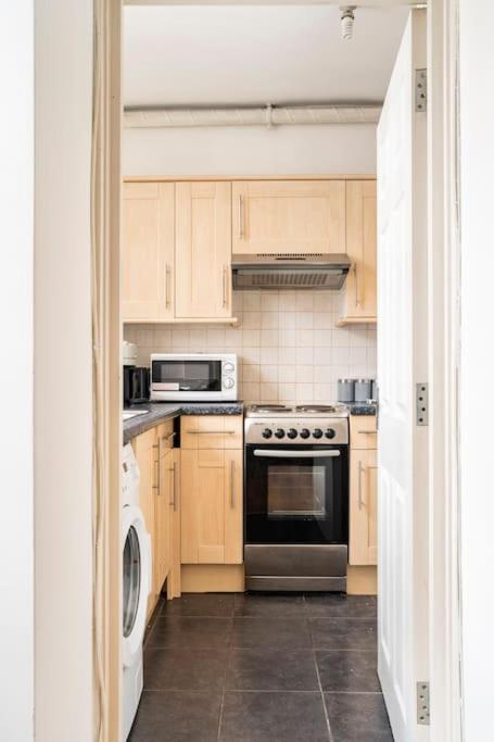 Cozy Apt In Central לונדון מראה חיצוני תמונה